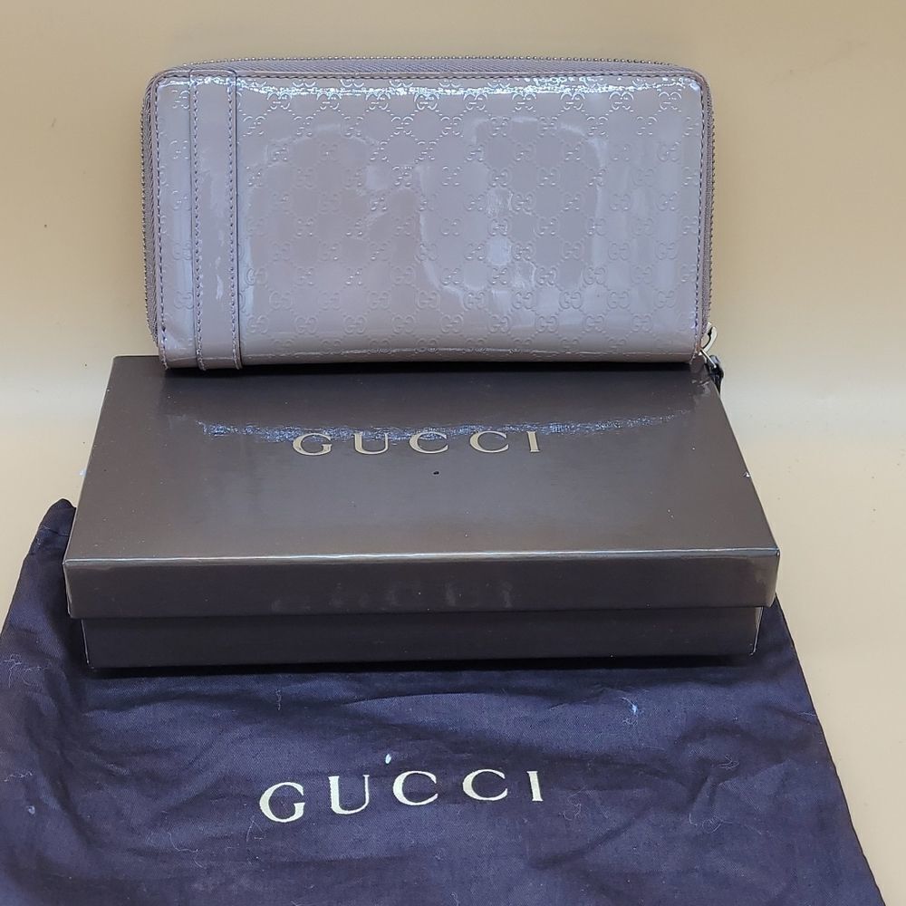 Authentic Gucci GG Monogram Wallet - Picture 3 of 12